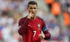 九游娱乐app下载-双城记，当NBA季后赛的硝烟遇见欧冠的绿茵战场