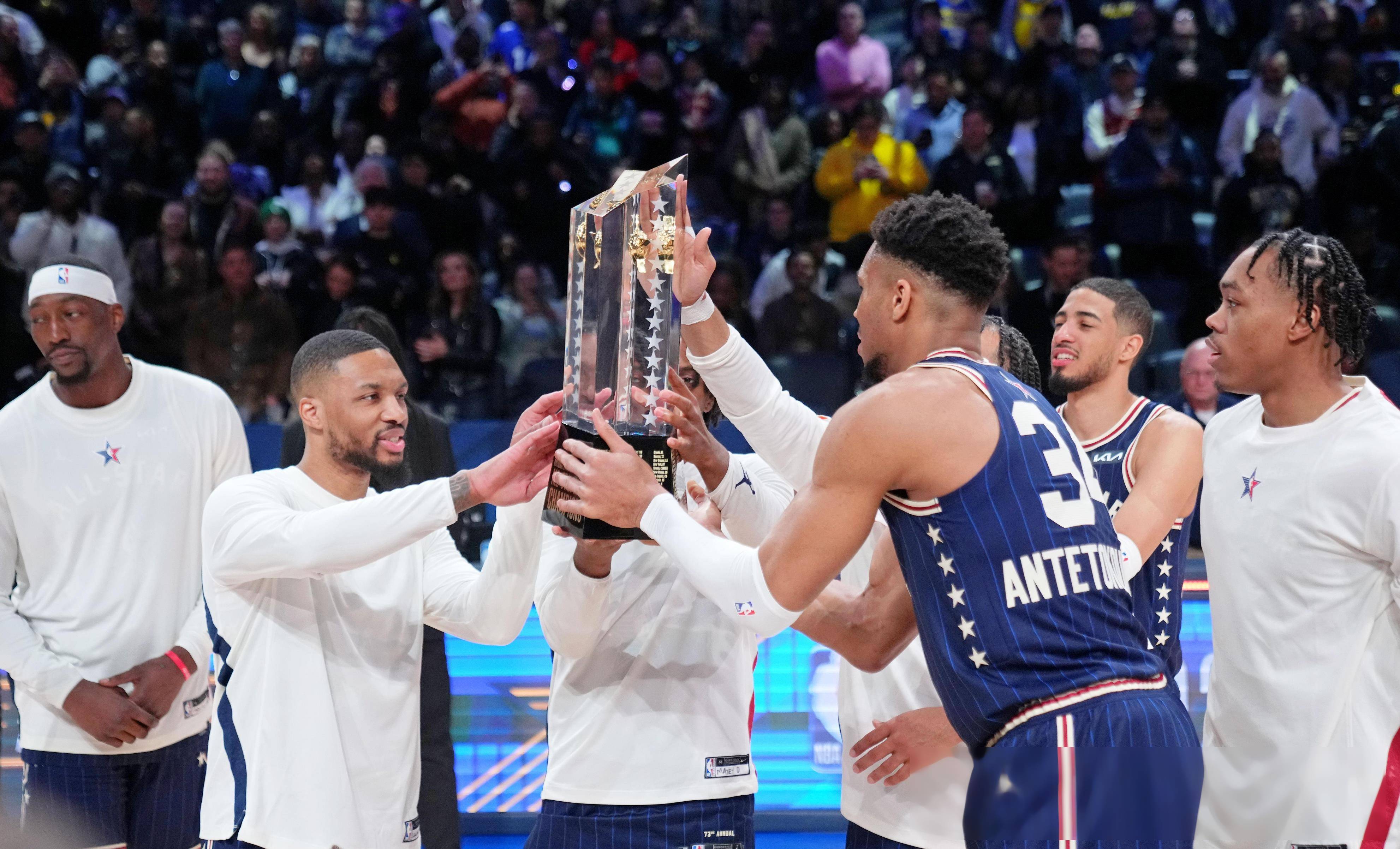 NBA全明星赛精彩回顾,球星风采再度展现的简单介绍 NBA全明星赛精彩回顾,球星风采再度展现的简单介绍