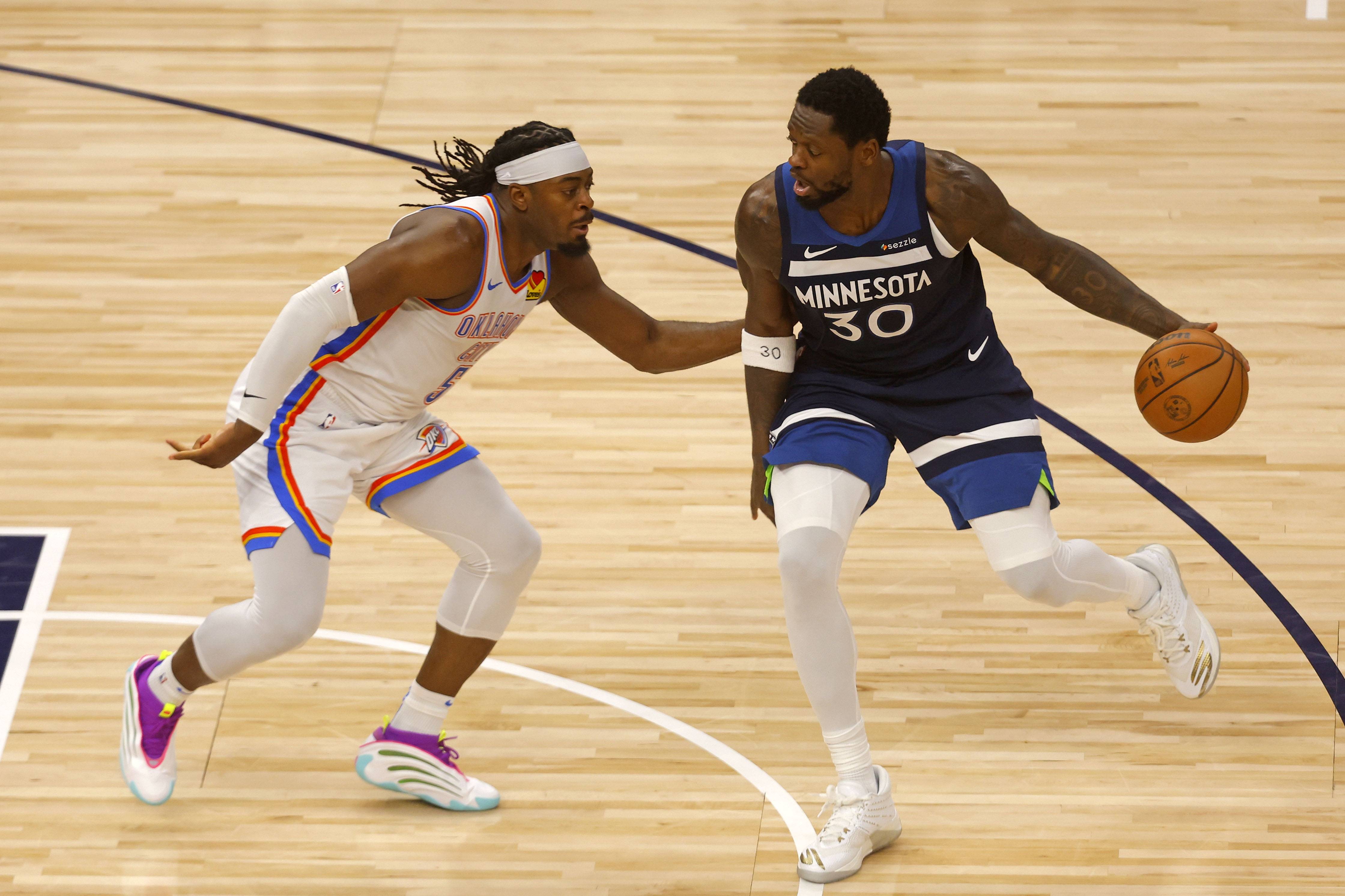 雷霆队年轻球员在场上勇敢亮相,获得肯定的简单介绍 雷霆队年轻球员在场上勇敢亮相,获得肯定的简单介绍