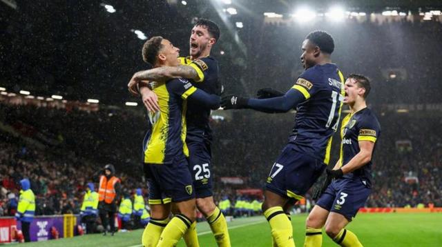 包含南安普顿主场大胜伯恩茅斯,继续追赶前四的词条 包含南安普顿主场大胜伯恩茅斯,继续追赶前四的词条