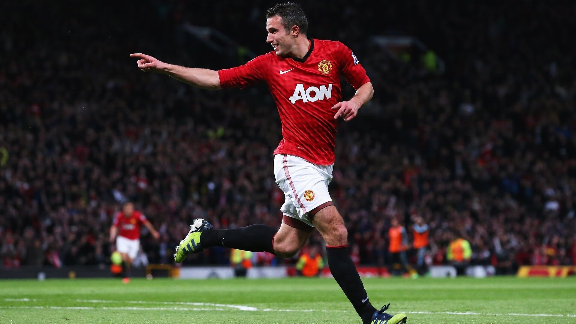 F1年度争冠焦点战，当赛道轰鸣遇见绿茵奇迹—雷恩淘汰爱尔兰的跨界启示