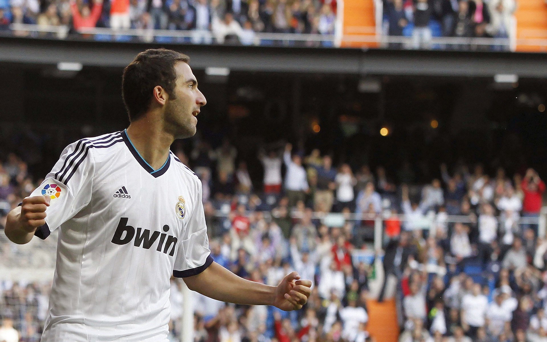 雄鹿打穿魔术，奥运周期关键战，一场不容有失的焦点战役